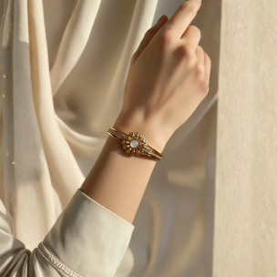 Flower Design with white Stone Bracelet - Stainless Steel Anti-tarnish Water Proof Jewellery